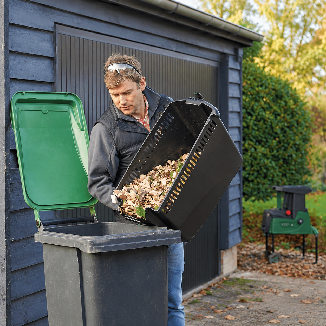 Steflio leiser Gartenhäcksler mit Turbinenantrieb, 2500 W, 53-Liter-Behälter Ansicht